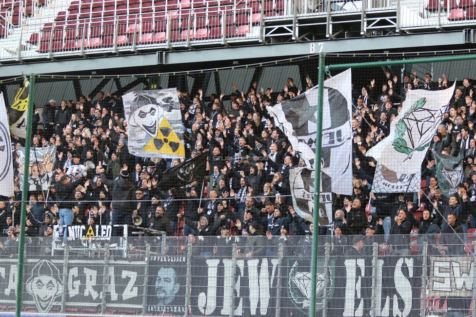 Austria Klagenfurt - Sturm Graz
Oesterreichische Fussball Bundesliga, 14. Runde, SK Austria Klagenfurt - SK Sturm Graz, Woerthersee Stadion, 12.11.2023. 

Foto zeigt Fans von Sturm
Schlüsselwörter: brigata jewels