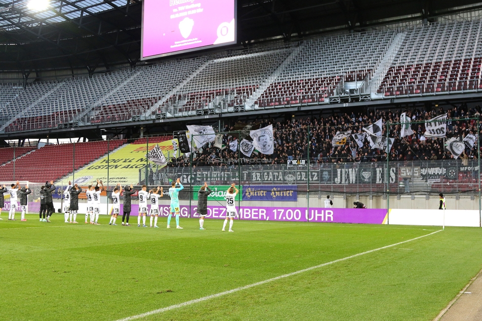 Austria Klagenfurt - Sturm Graz
Oesterreichische Fussball Bundesliga, 14. Runde, SK Austria Klagenfurt - SK Sturm Graz, Woerthersee Stadion, 12.11.2023. 

Foto zeigt die Mannschaft von Sturm und Fans von Sturm
