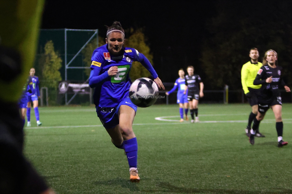 Wiener Sportklub - Sturm Graz Damen
SPORTLAND Niederoesterreich Frauen Cup, Wiener Sportklub - SK Sturm Graz, WSC Trainingszentrum Kunstrasen Wien, 18.11.2023. 

Foto zeigt Marie Spiess (Sturm Damen)
