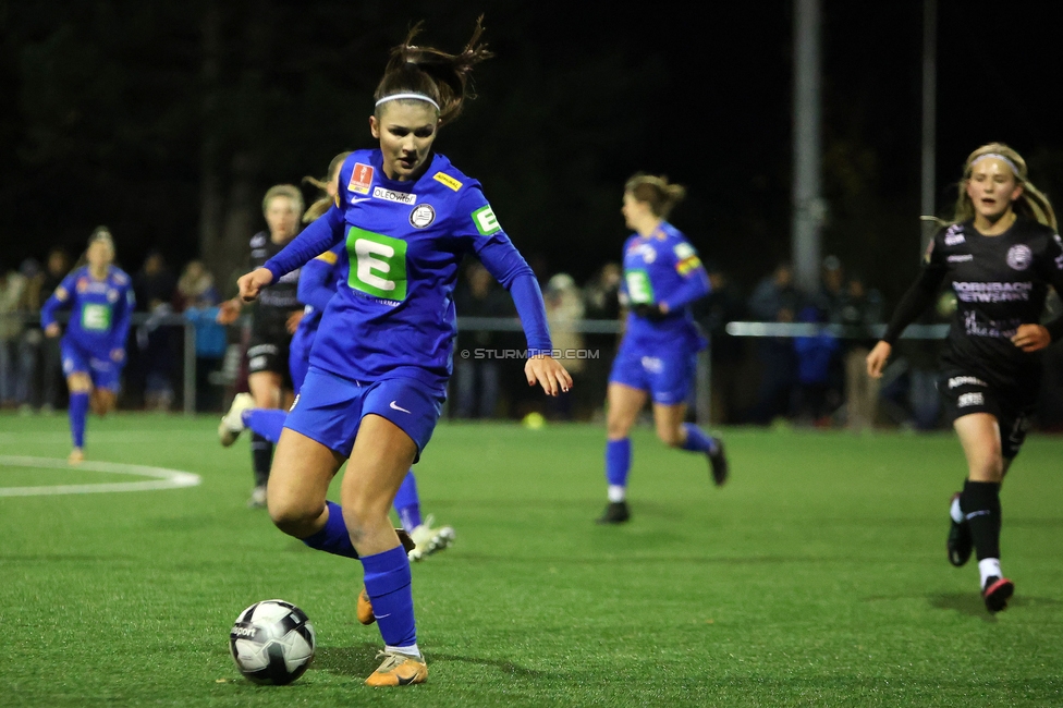 Wiener Sportklub - Sturm Graz Damen
SPORTLAND Niederoesterreich Frauen Cup, Wiener Sportklub - SK Sturm Graz, WSC Trainingszentrum Kunstrasen Wien, 18.11.2023. 

Foto zeigt Marie Spiess (Sturm Damen)
