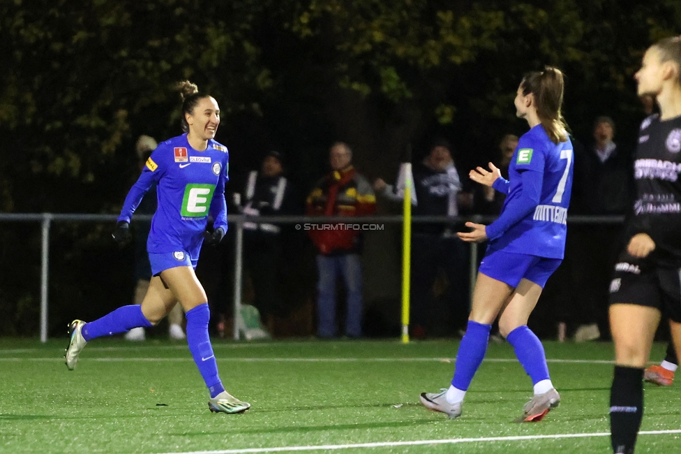 Wiener Sportklub - Sturm Graz Damen
SPORTLAND Niederoesterreich Frauen Cup, Wiener Sportklub - SK Sturm Graz, WSC Trainingszentrum Kunstrasen Wien, 18.11.2023. 

Foto zeigt Andrea Glibo (Sturm Damen) und Linda Mittermair (Sturm Damen)
