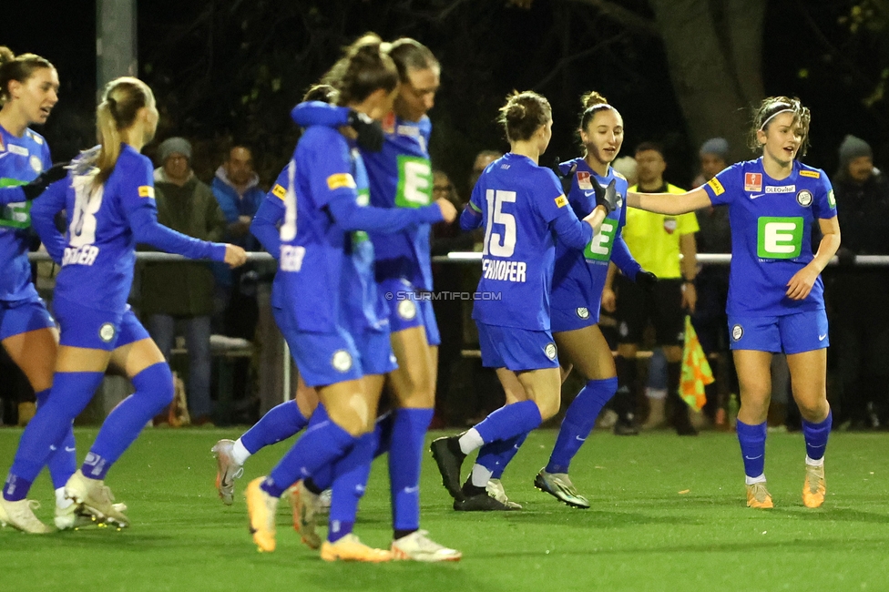 Wiener Sportklub - Sturm Graz Damen
SPORTLAND Niederoesterreich Frauen Cup, Wiener Sportklub - SK Sturm Graz, WSC Trainingszentrum Kunstrasen Wien, 18.11.2023. 

Foto zeigt die Mannschaft der Sturm Damen
