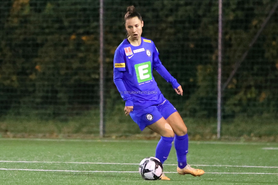 Wiener Sportklub - Sturm Graz Damen
SPORTLAND Niederoesterreich Frauen Cup, Wiener Sportklub - SK Sturm Graz, WSC Trainingszentrum Kunstrasen Wien, 18.11.2023. 

Foto zeigt Stefanie Grossgasteiger (Sturm Damen)
