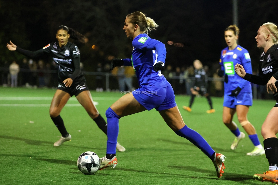 Wiener Sportklub - Sturm Graz Damen
SPORTLAND Niederoesterreich Frauen Cup, Wiener Sportklub - SK Sturm Graz, WSC Trainingszentrum Kunstrasen Wien, 18.11.2023. 

Foto zeigt Modesta Uka (Sturm Damen)
