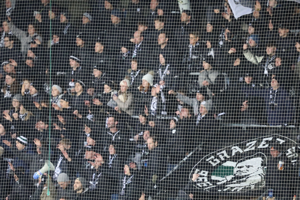 Sturm Graz - Austria Lustenau
Oesterreichische Fussball Bundesliga, 15. Runde, SK Sturm Graz - SC Austria Lustenau,  Stadion Liebenau Graz, 25.112023. 

Foto zeigt Fans von Sturm
Schlüsselwörter: sturmflut