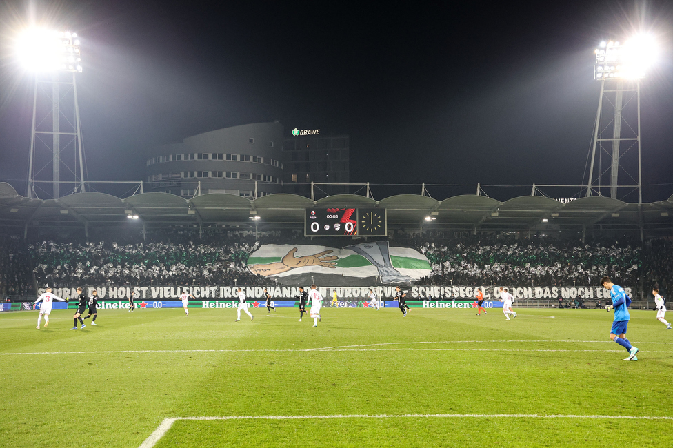 Sturm Graz - Rakow Czestochowa
UEFA Europa League Gruppenphase 5. Spieltag, SK Sturm Graz - Rakow Czestochowa, Stadion Liebenau Graz, 30.11.2023. 

Foto zeigt Fans von Sturm mit einer Choreografie
