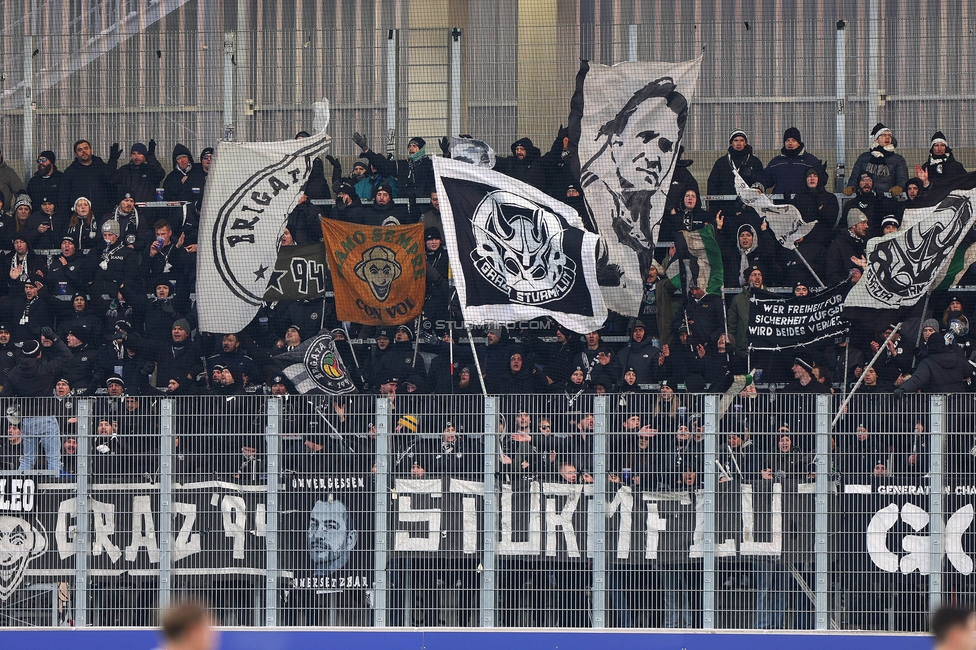 Blau-Weiss Linz - Sturm Graz
Oesterreichische Fussball Bundesliga, 16. Runde, Blau-Weiss Linz - SK Sturm Graz, Hofmann Personal Stadion Linz, 03.12.2023. 

Foto zeigt Fans von Sturm
