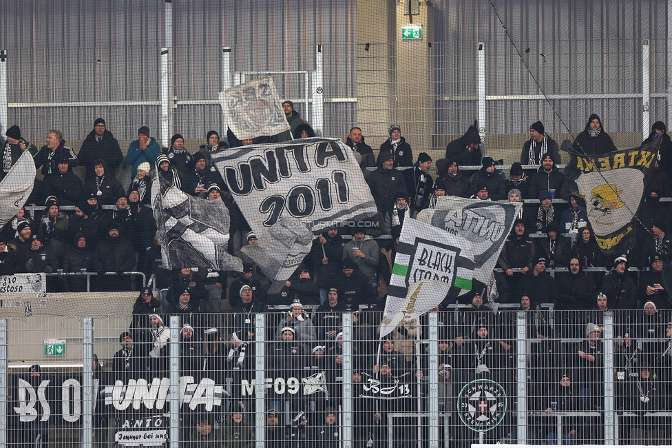 Blau-Weiss Linz - Sturm Graz
Oesterreichische Fussball Bundesliga, 16. Runde, Blau-Weiss Linz - SK Sturm Graz, Hofmann Personal Stadion Linz, 03.12.2023. 

Foto zeigt Fans von Sturm
