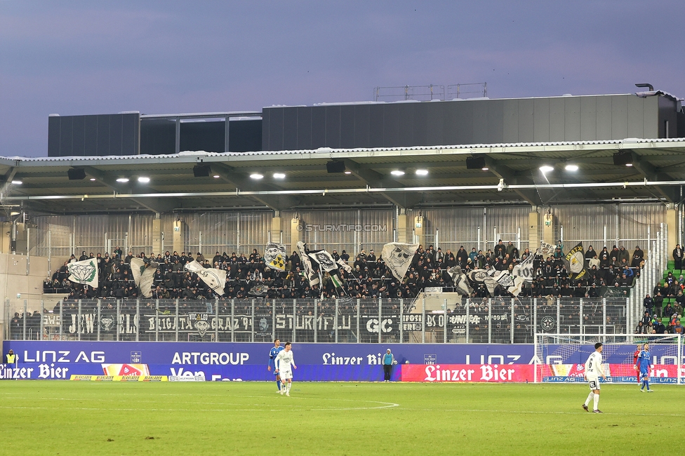 Blau-Weiss Linz - Sturm Graz
Oesterreichische Fussball Bundesliga, 16. Runde, Blau-Weiss Linz - SK Sturm Graz, Hofmann Personal Stadion Linz, 03.12.2023. 

Foto zeigt Fans von Sturm
