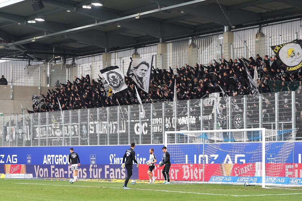 Blau-Weiss Linz - Sturm Graz
Oesterreichische Fussball Bundesliga, 16. Runde, Blau-Weiss Linz - SK Sturm Graz, Hofmann Personal Stadion Linz, 03.12.2023. 

Foto zeigt Fans von Sturm
