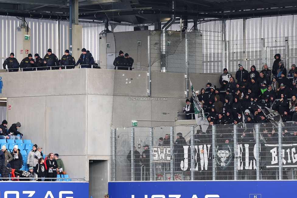 Blau-Weiss Linz - Sturm Graz
Oesterreichische Fussball Bundesliga, 16. Runde, Blau-Weiss Linz - SK Sturm Graz, Hofmann Personal Stadion Linz, 03.12.2023. 

Foto zeigt Fans von Sturm
