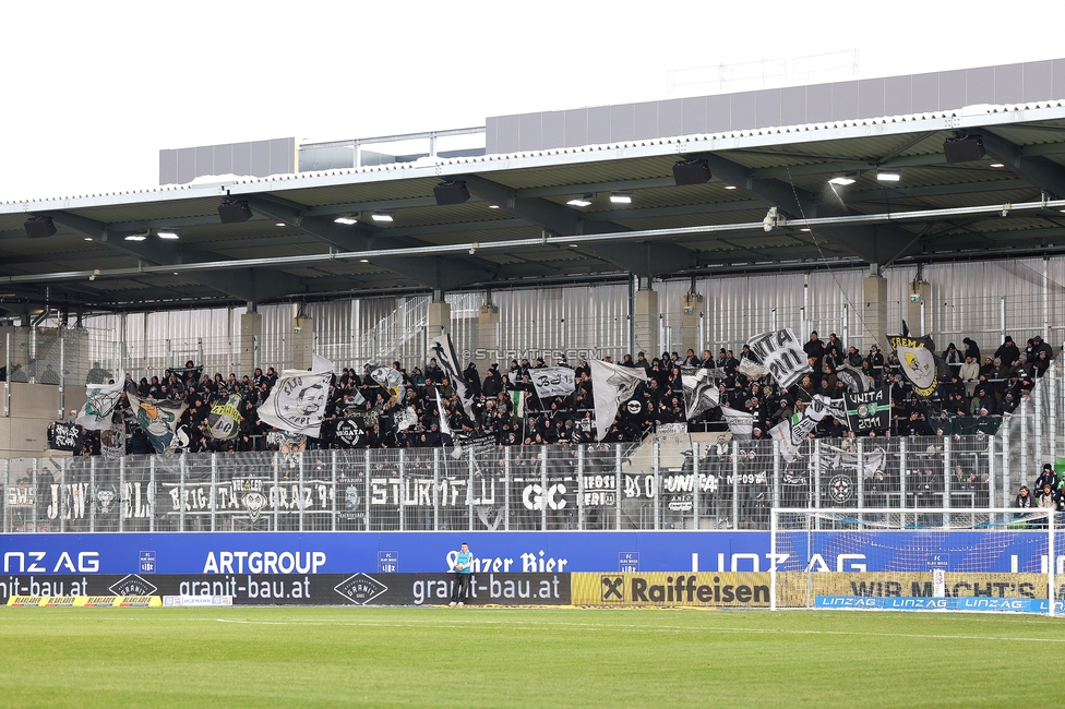 Blau-Weiss Linz - Sturm Graz
Oesterreichische Fussball Bundesliga, 16. Runde, Blau-Weiss Linz - SK Sturm Graz, Hofmann Personal Stadion Linz, 03.12.2023. 

Foto zeigt Fans von Sturm
