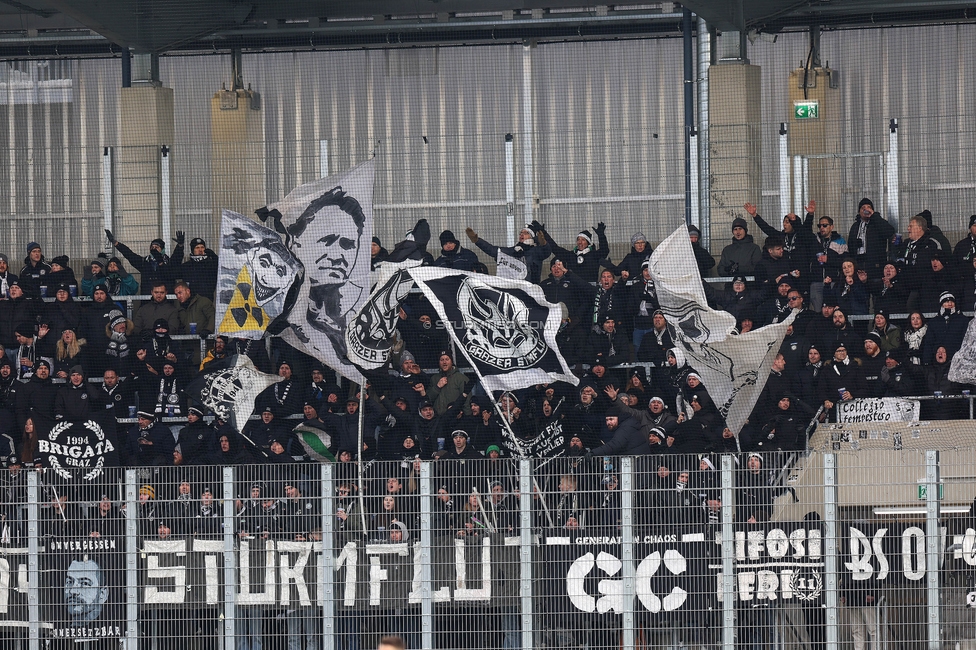 Blau-Weiss Linz - Sturm Graz
Oesterreichische Fussball Bundesliga, 16. Runde, Blau-Weiss Linz - SK Sturm Graz, Hofmann Personal Stadion Linz, 03.12.2023. 

Foto zeigt Fans von Sturm
