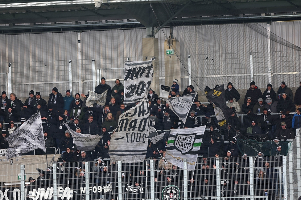 Blau-Weiss Linz - Sturm Graz
Oesterreichische Fussball Bundesliga, 16. Runde, Blau-Weiss Linz - SK Sturm Graz, Hofmann Personal Stadion Linz, 03.12.2023. 

Foto zeigt Fans von Sturm
