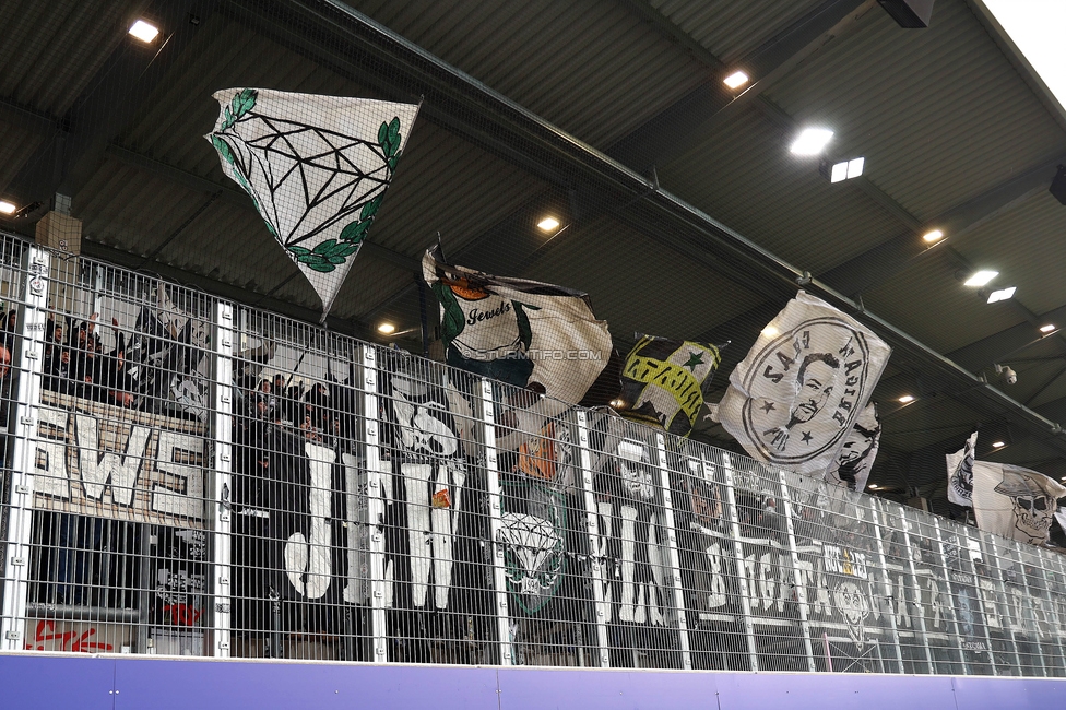 Blau-Weiss Linz - Sturm Graz
Oesterreichische Fussball Bundesliga, 16. Runde, Blau-Weiss Linz - SK Sturm Graz, Hofmann Personal Stadion Linz, 03.12.2023. 

Foto zeigt Fans von Sturm
