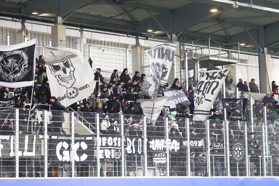 Blau-Weiss Linz - Sturm Graz
Oesterreichische Fussball Bundesliga, 16. Runde, Blau-Weiss Linz - SK Sturm Graz, Hofmann Personal Stadion Linz, 03.12.2023. 

Foto zeigt Fans von Sturm
