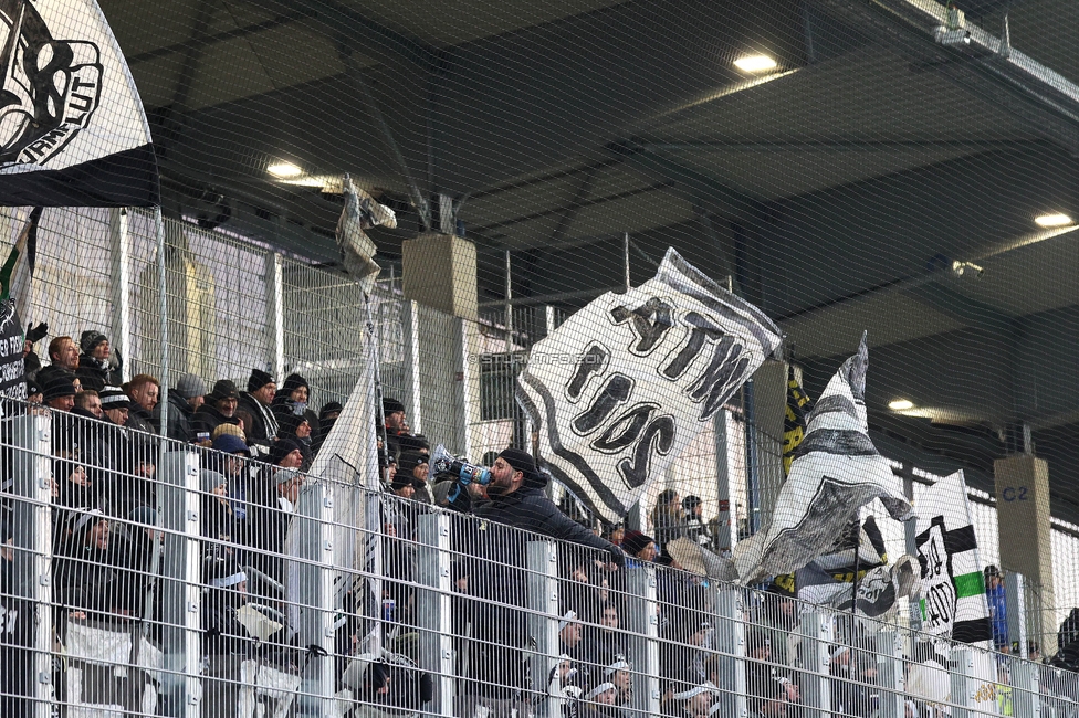 Blau-Weiss Linz - Sturm Graz
Oesterreichische Fussball Bundesliga, 16. Runde, Blau-Weiss Linz - SK Sturm Graz, Hofmann Personal Stadion Linz, 03.12.2023. 

Foto zeigt Fans von Sturm
