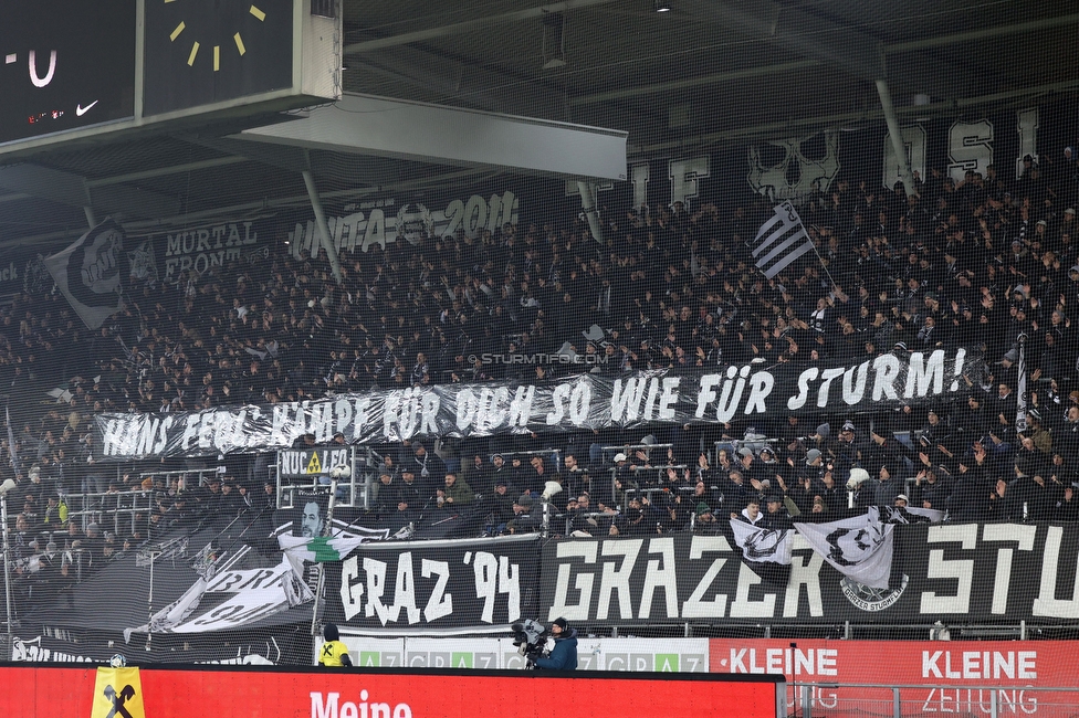 Sturm Graz - Altach
Oesterreichische Fussball Bundesliga, 17. Runde, SK Sturm Graz - SC Rheindorf Altach,  Stadion Liebenau Graz, 10.12.2023. 

Foto zeigt Fans von Sturm mit einem Spruchband fuer Hans Fedl (Ehrenpraesident Sturm)
