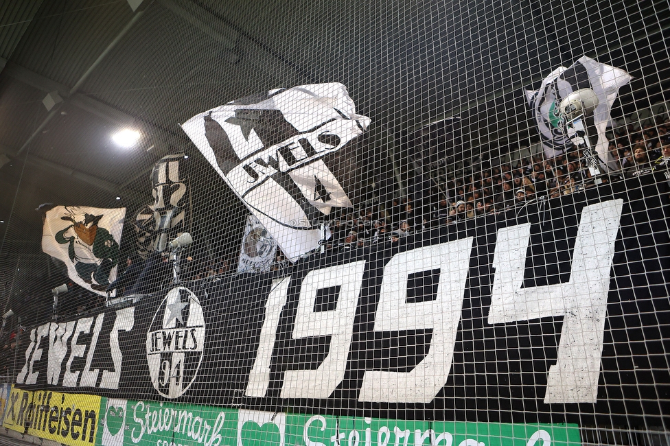 Sturm Graz - Altach
Oesterreichische Fussball Bundesliga, 17. Runde, SK Sturm Graz - SC Rheindorf Altach, Stadion Liebenau Graz, 10.12.2023. 

Foto zeigt Fans von Sturm
Schlüsselwörter: jewels