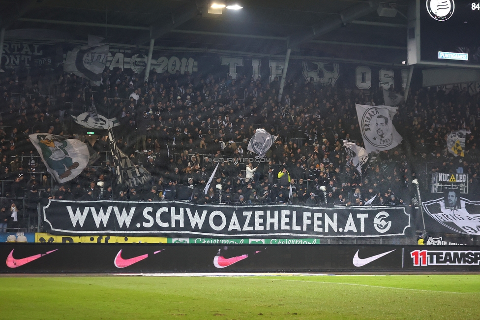 Sturm Graz - Altach
Oesterreichische Fussball Bundesliga, 17. Runde, SK Sturm Graz - SC Rheindorf Altach, Stadion Liebenau Graz, 10.12.2023. 

Foto zeigt Fans von Sturm
Schlüsselwörter: schwoazehelfen