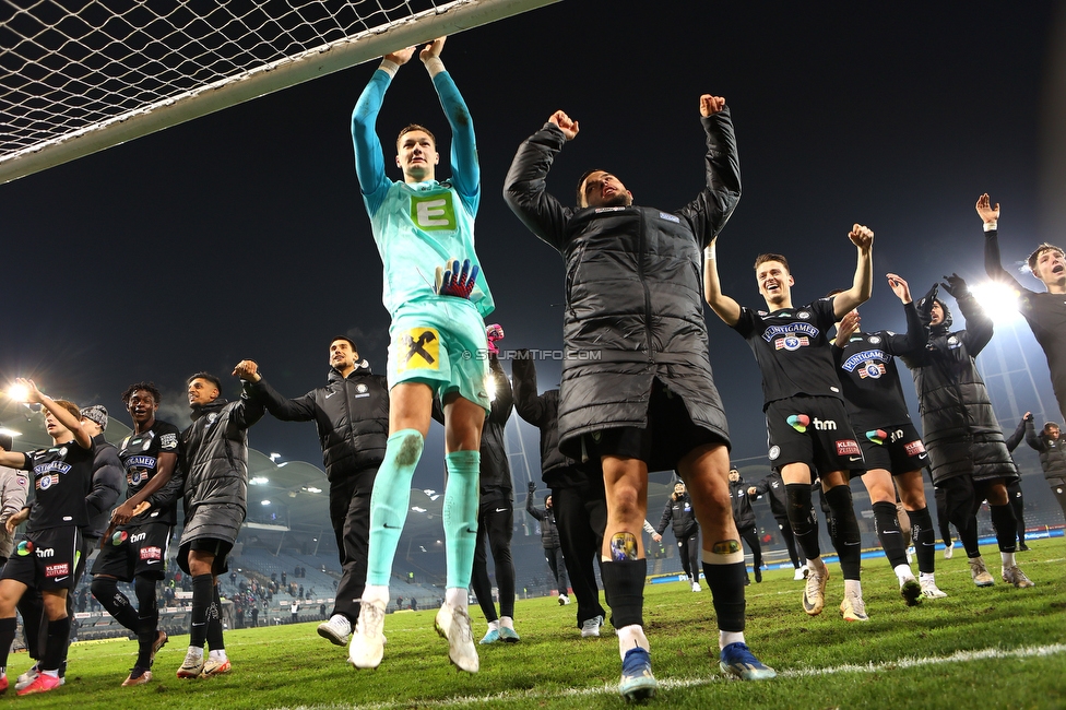 Sturm Graz - Altach
Oesterreichische Fussball Bundesliga, 17. Runde, SK Sturm Graz - SC Rheindorf Altach, Stadion Liebenau Graz, 10.12.2023. 

Foto zeigt Kjell Scherpen (Sturm) und Jusuf Gazibegovic (Sturm)
