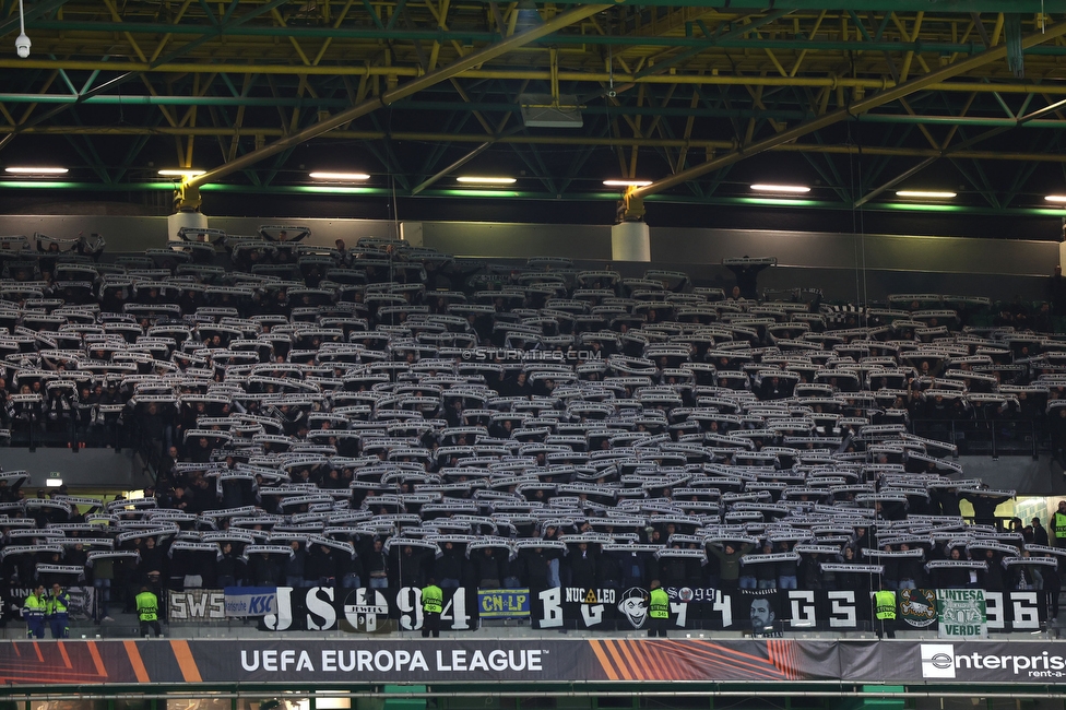 Sporting Lissabon - Sturm Graz
UEFA Europa League Gruppenphase 6. Spieltag, Sporting Lissabon - SK Sturm Graz, Estadio Jose Alvalade XXI Lissabon, 14.12.2023. 

Foto zeigt Fans von Sturm mit einer Choreografie
Schlüsselwörter: schals
