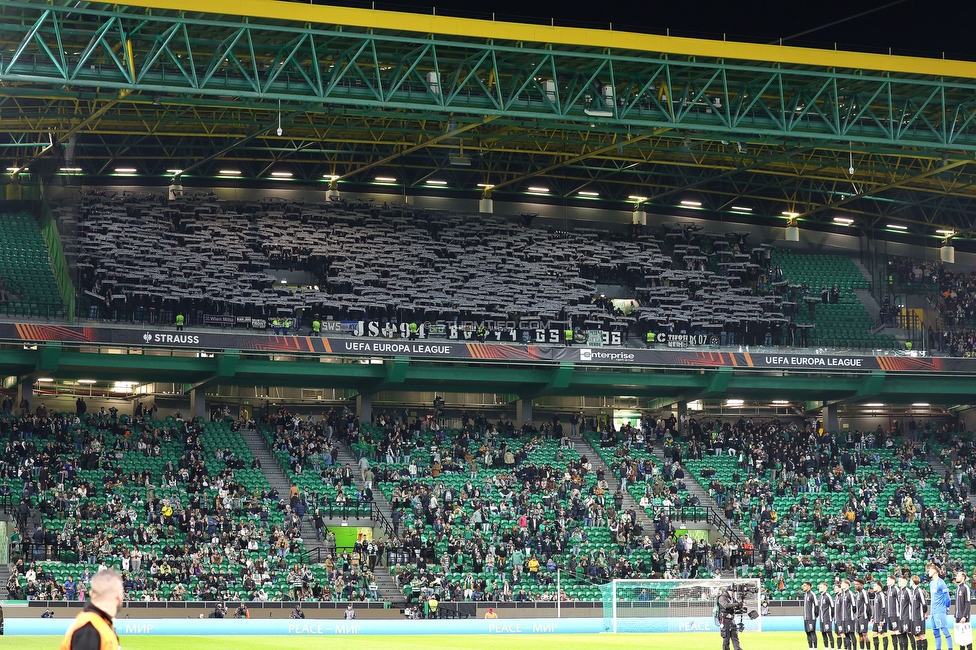 Sporting Lissabon - Sturm Graz
UEFA Europa League Gruppenphase 6. Spieltag, Sporting Lissabon - SK Sturm Graz, Estadio Jose Alvalade XXI Lissabon, 14.12.2023. 

Foto zeigt Fans von Sturm mit einer Choreografie
Schlüsselwörter: schals