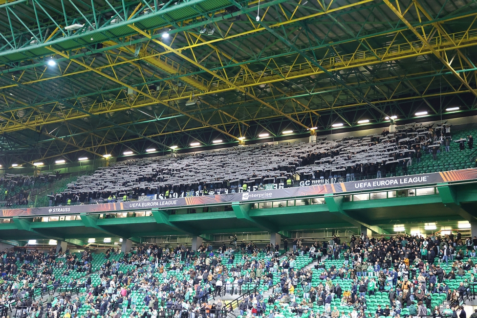 Sporting Lissabon - Sturm Graz
UEFA Europa League Gruppenphase 6. Spieltag, Sporting Lissabon - SK Sturm Graz, Estadio Jose Alvalade XXI Lissabon, 14.12.2023. 

Foto zeigt Fans von Sturm mit einer Choreografie
Schlüsselwörter: schals