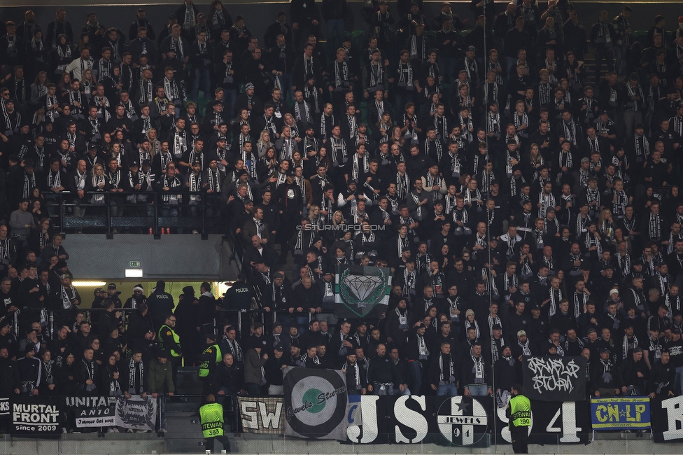 Sporting Lissabon - Sturm Graz
UEFA Europa League Gruppenphase 6. Spieltag, Sporting Lissabon - SK Sturm Graz, Estadio Jose Alvalade XXI Lissabon, 14.12.2023. 

Foto zeigt Fans von Sturm
Schlüsselwörter: jewels