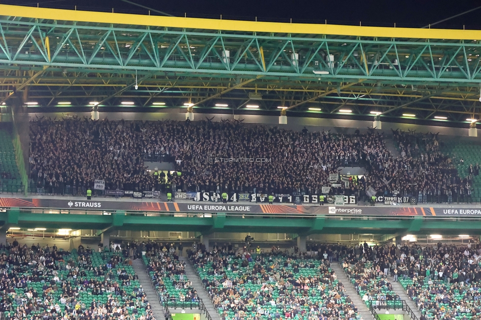 Sporting Lissabon - Sturm Graz
UEFA Europa League Gruppenphase 6. Spieltag, Sporting Lissabon - SK Sturm Graz, Estadio Jose Alvalade XXI Lissabon, 14.12.2023. 

Foto zeigt Fans von Sturm
