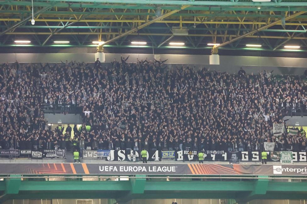 Sporting Lissabon - Sturm Graz
UEFA Europa League Gruppenphase 6. Spieltag, Sporting Lissabon - SK Sturm Graz, Estadio Jose Alvalade XXI Lissabon, 14.12.2023. 

Foto zeigt Fans von Sturm
