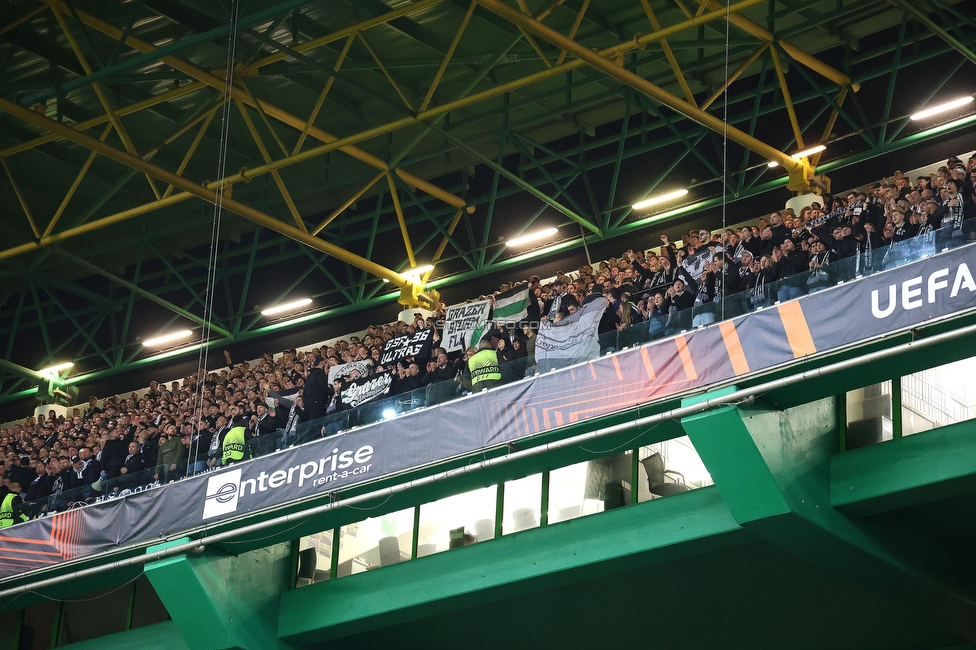 Sporting Lissabon - Sturm Graz
UEFA Europa League Gruppenphase 6. Spieltag, Sporting Lissabon - SK Sturm Graz, Estadio Jose Alvalade XXI Lissabon, 14.12.2023. 

Foto zeigt Fans von Sturm
