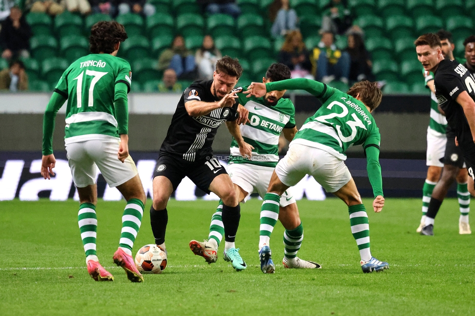 Sporting Lissabon - Sturm Graz
UEFA Europa League Gruppenphase 6. Spieltag, Sporting Lissabon - SK Sturm Graz, Estadio Jose Alvalade XXI Lissabon, 14.12.2023. 

Foto zeigt Otar Kiteishvili (Sturm)
