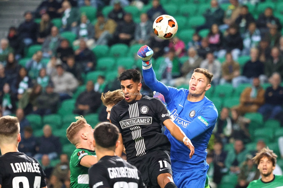 Sporting Lissabon - Sturm Graz
UEFA Europa League Gruppenphase 6. Spieltag, Sporting Lissabon - SK Sturm Graz, Estadio Jose Alvalade XXI Lissabon, 14.12.2023. 

Foto zeigt Manprit Sarkaria (Sturm) und Kjell Scherpen (Sturm)
