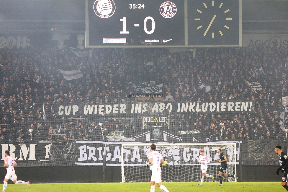 Sturm Graz - Austria Wien
OEFB Cup, 4. Runde, SK Sturm Graz - FK Austria Wien, Stadion Liebenau Graz, 02.02.2024. 

Foto zeigt Fans von Sturm
