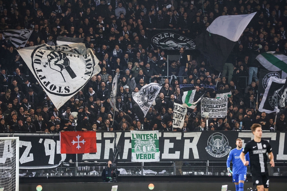 Sturm Graz - Slovan Bratislava
UEFA Conference League KO Play-offs, SK Sturm Graz - SK Slovan Bratislava, Stadion Liebenau Graz, 15.02.2024. 

Foto zeigt Fans von Sturm
Schlüsselwörter: sturmflut