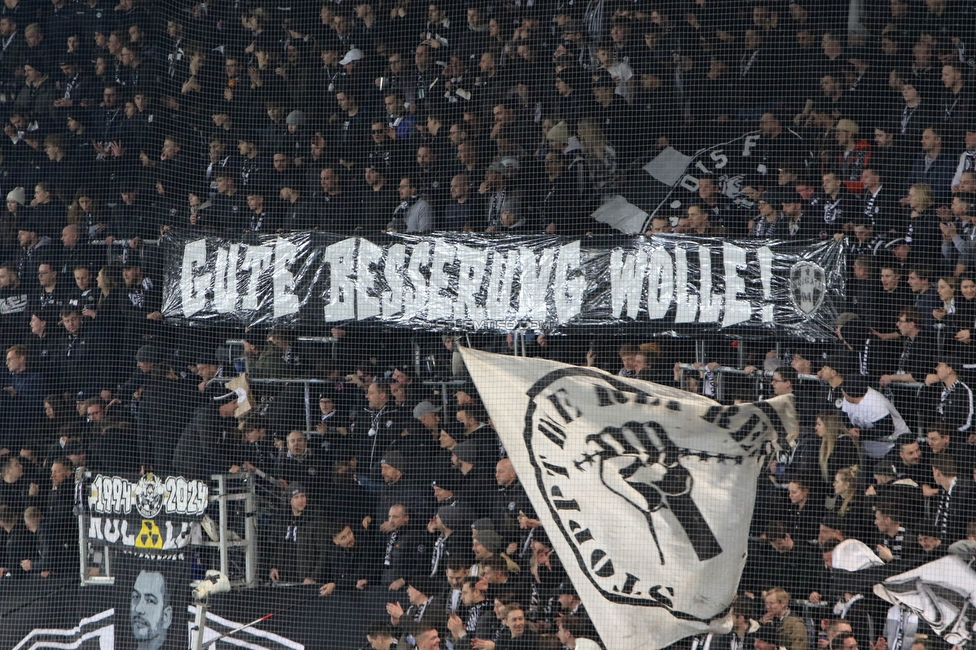 Sturm Graz - Slovan Bratislava
UEFA Conference League KO Play-offs, SK Sturm Graz - SK Slovan Bratislava, Stadion Liebenau Graz, 15.02.2024. 

Foto zeigt Fans von Sturm mit einem Spruchband
Schlüsselwörter: karlsruhe