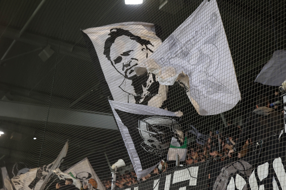 Sturm Graz - Slovan Bratislava
UEFA Conference League KO Play-offs, SK Sturm Graz - SK Slovan Bratislava, Stadion Liebenau Graz, 15.02.2024. 

Foto zeigt Fans von Sturm
