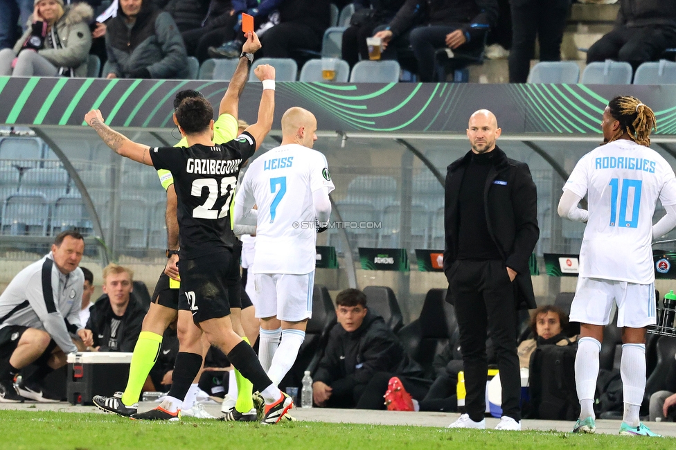 Sturm Graz - Slovan Bratislava
UEFA Conference League KO Play-offs, SK Sturm Graz - SK Slovan Bratislava, Stadion Liebenau Graz, 15.02.2024. 

Foto zeigt Jusuf Gazibegovic (Sturm) und Christian Ilzer (Cheftrainer Sturm)
