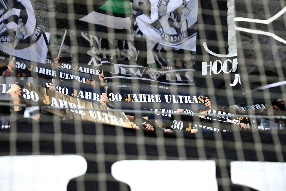 Sturm Graz - Rapid
Oesterreichische Fussball Bundesliga, 19. Runde, SK Sturm Graz - SK Rapid Wien, Stadion Liebenau Graz, 18.02.2024. 

Foto zeigt Fans von Sturm mit einer Choreografie
