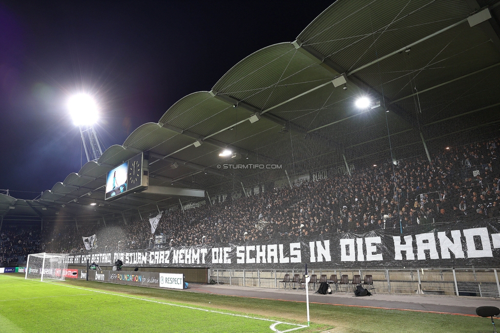 Sturm Graz - Lille
UEFA Conference League Achtelfinale, SK Sturm Graz - Lille Olympique Sporting Club, Stadion Liebenau Graz, 07.03.2024. 

Foto zeigt Fans von Sturm mit einem Spruchband
