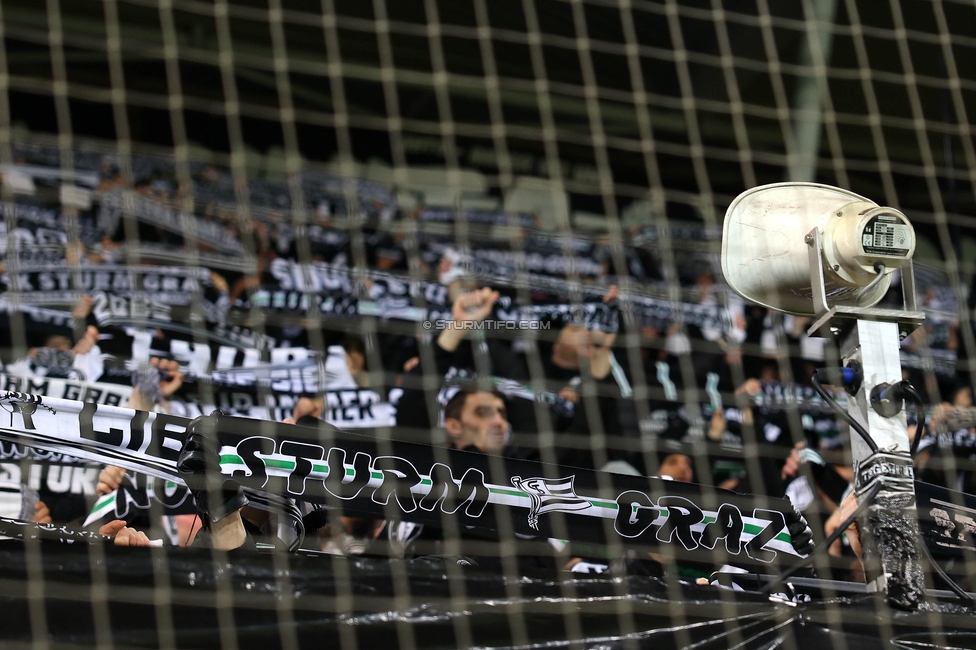 Sturm Graz - Lille
UEFA Conference League Achtelfinale, SK Sturm Graz - Lille Olympique Sporting Club, Stadion Liebenau Graz, 07.03.2024. 

Foto zeigt Fans von Sturm
