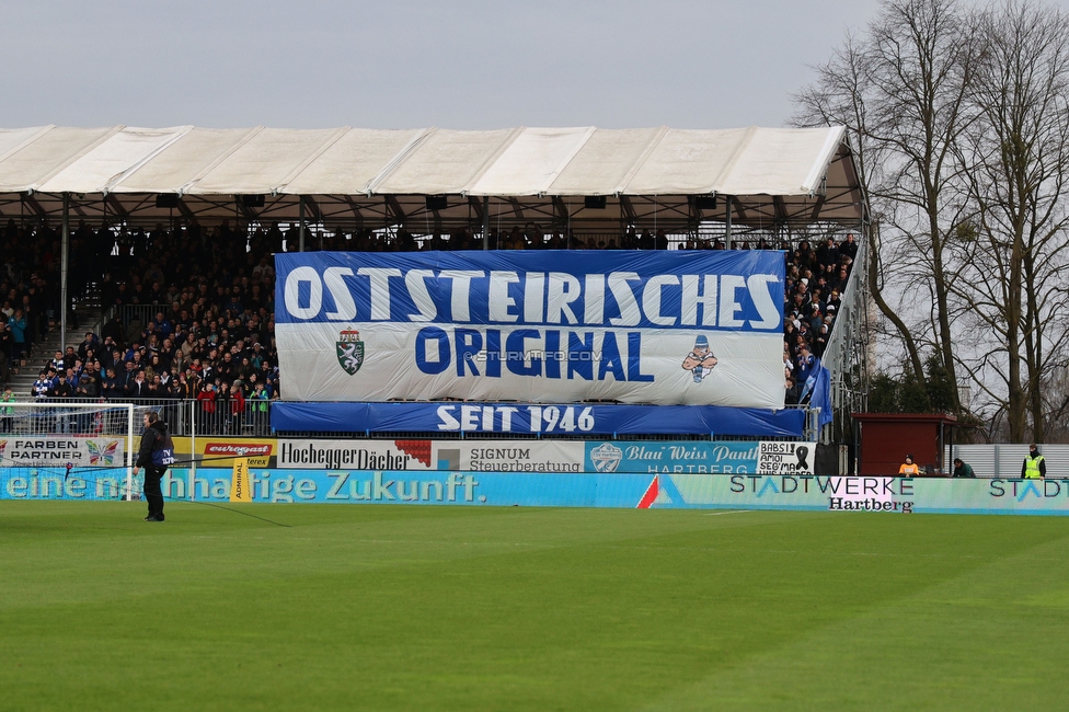 Hartberg - Sturm Graz
Oesterreichische Fussball Bundesliga, 22. Runde, TSV Hartberg - SK Sturm Graz, Arena Hartberg, 10.03.2024. 

Foto zeigt Fans von Hartberg mit einer Choreografie
