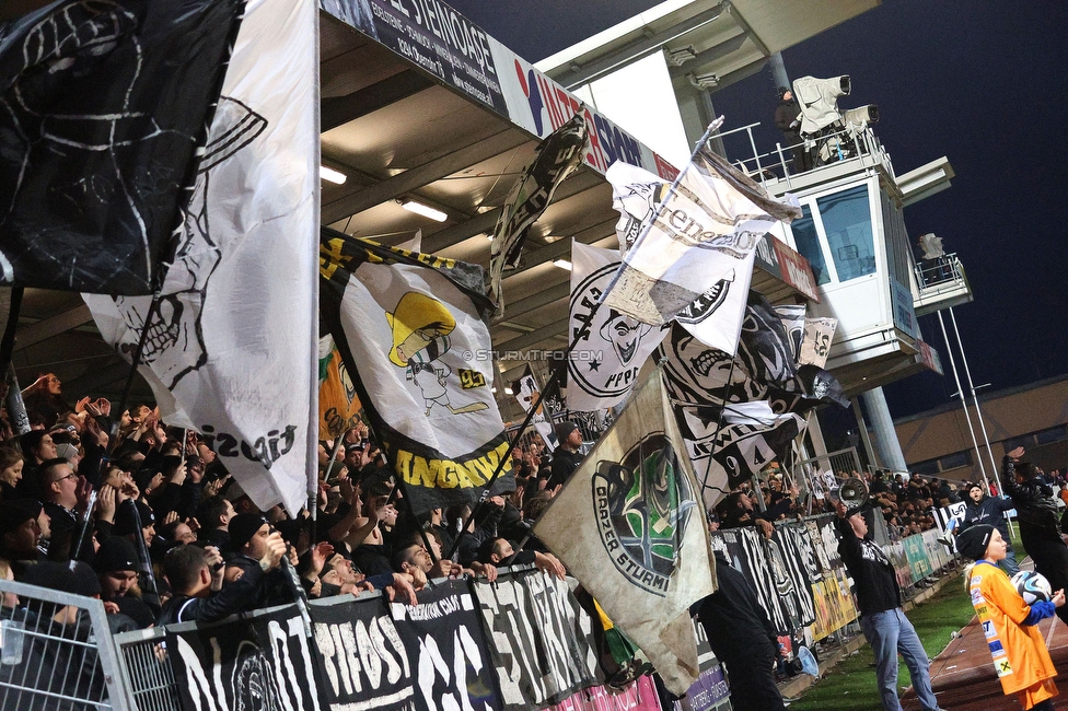 Hartberg - Sturm Graz
Oesterreichische Fussball Bundesliga, 22. Runde, TSV Hartberg - SK Sturm Graz, Arena Hartberg, 10.03.2024. 

Foto zeigt Fans von Sturm
