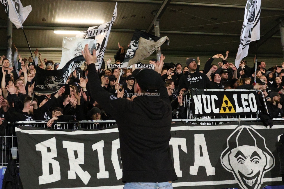 Hartberg - Sturm Graz
Oesterreichische Fussball Bundesliga, 22. Runde, TSV Hartberg - SK Sturm Graz, Arena Hartberg, 10.03.2024. 

Foto zeigt Fans von Sturm
Schlüsselwörter: brigata vorsaenger