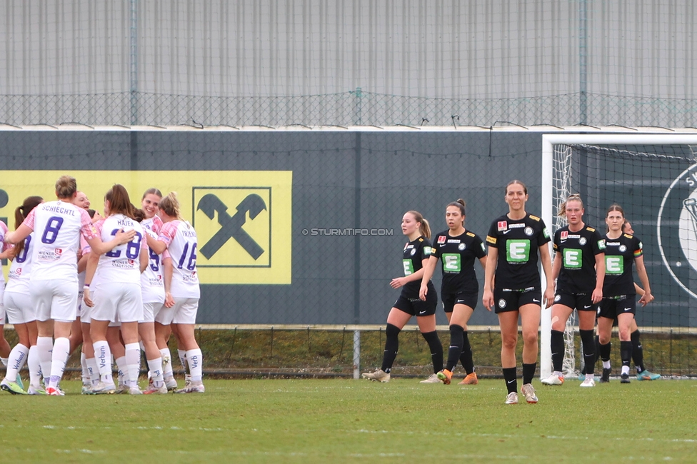 Sturm Graz - Austria Wien
SPORTLAND Niederoesterreich Frauen Cup, SK Sturm Graz - FK Austria Wien, Trainingszentrum Messendorf Graz, 10.03.2024. 

Foto zeigt die Mannschaft der Sturm Damen
