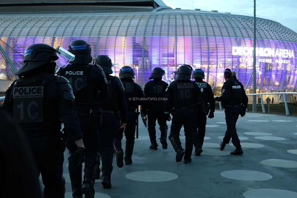 Lille - Sturm Graz
UEFA Conference Achtelfinale, Lille OSC - SK Sturm Graz, Stade Pierre-Mauroy, 14.03.2024. 

Foto zeigt Polizei
