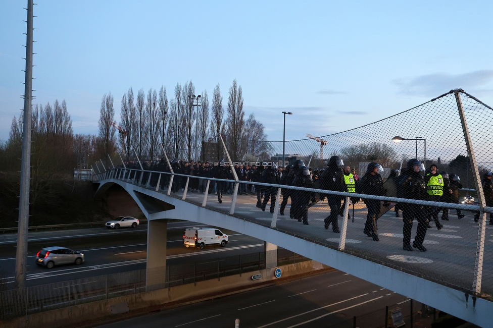 Lille - Sturm Graz
UEFA Conference Achtelfinale, Lille OSC - SK Sturm Graz, Stade Pierre-Mauroy, 14.03.2024. 

Foto zeigt Fans von Sturm beim Corteo
