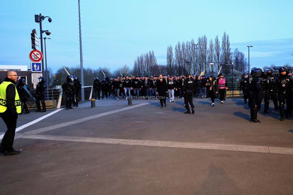 Lille - Sturm Graz
UEFA Conference Achtelfinale, Lille OSC - SK Sturm Graz, Stade Pierre-Mauroy, 14.03.2024. 

Foto zeigt Fans von Sturm beim Corteo
