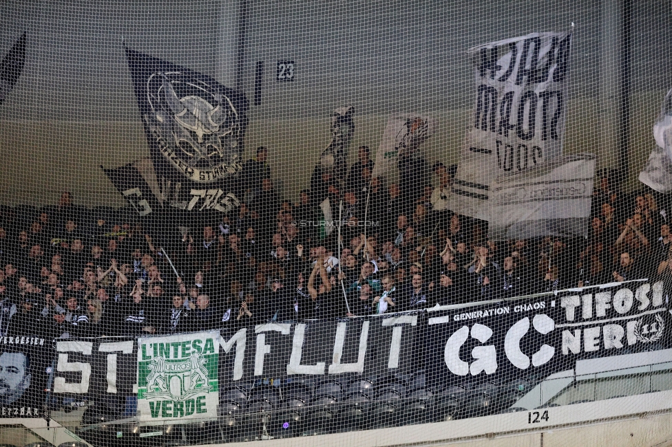 Lille - Sturm Graz
UEFA Conference Achtelfinale, Lille OSC - SK Sturm Graz, Stade Pierre-Mauroy, 14.03.2024. 

Foto zeigt Fans von Sturm
Schlüsselwörter: sturmflut generationchaos